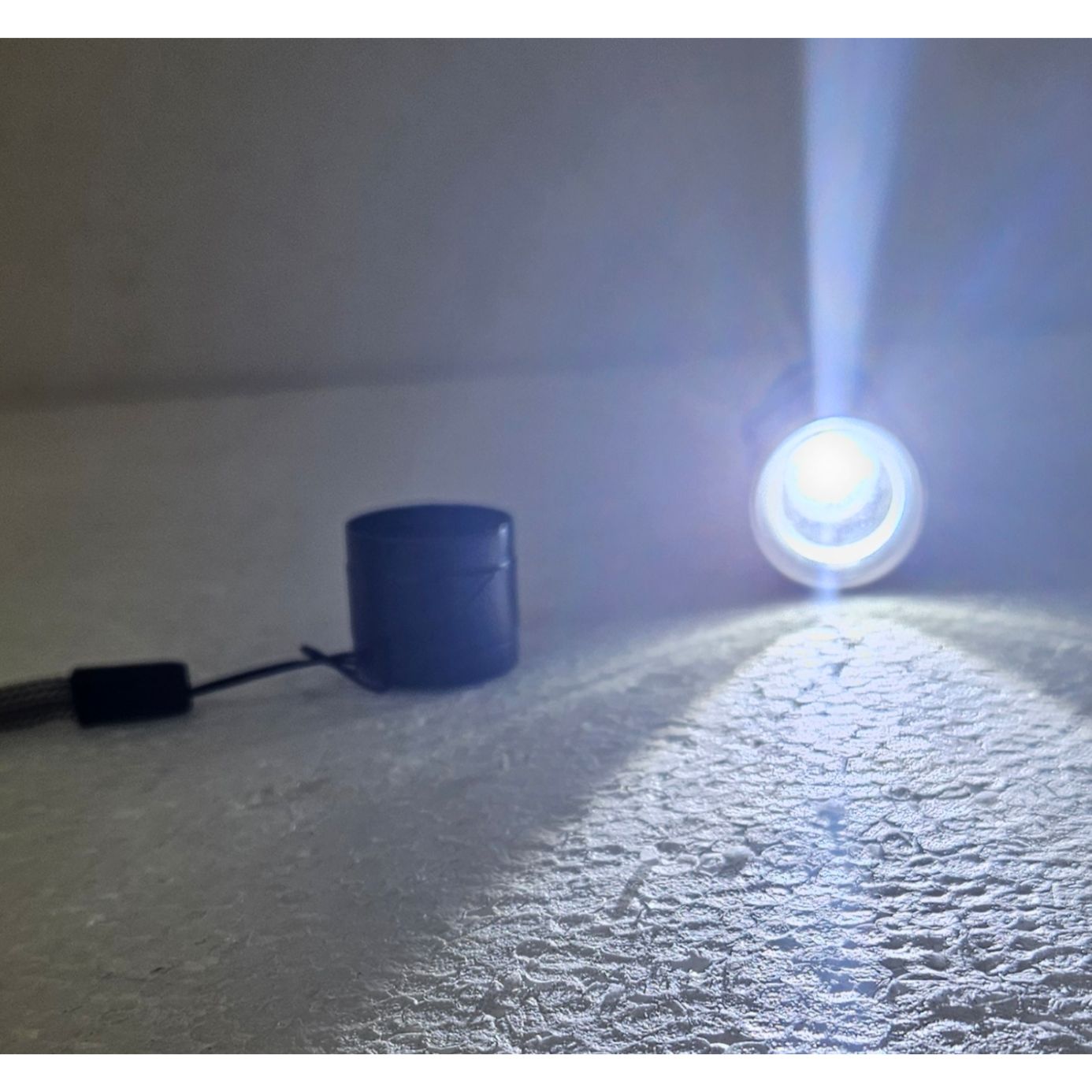 LED ULTRA FLASH LIGHT W/USB CHARGE