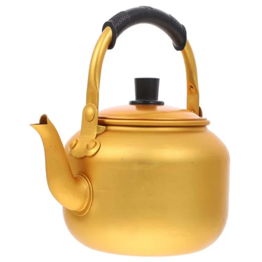 إبريق أصفر